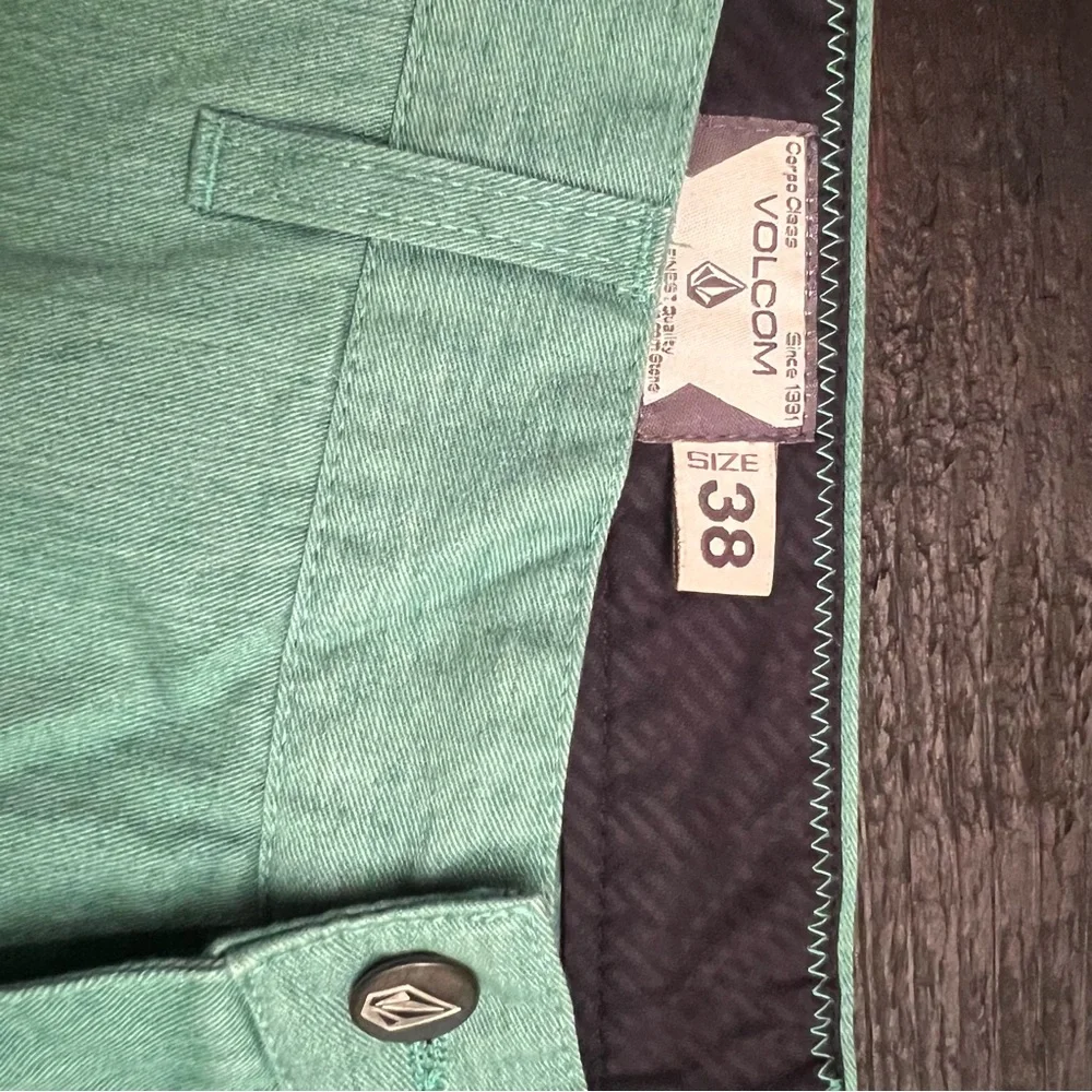 Volcom men’s shorts green size 38 - Picture 5 of 6